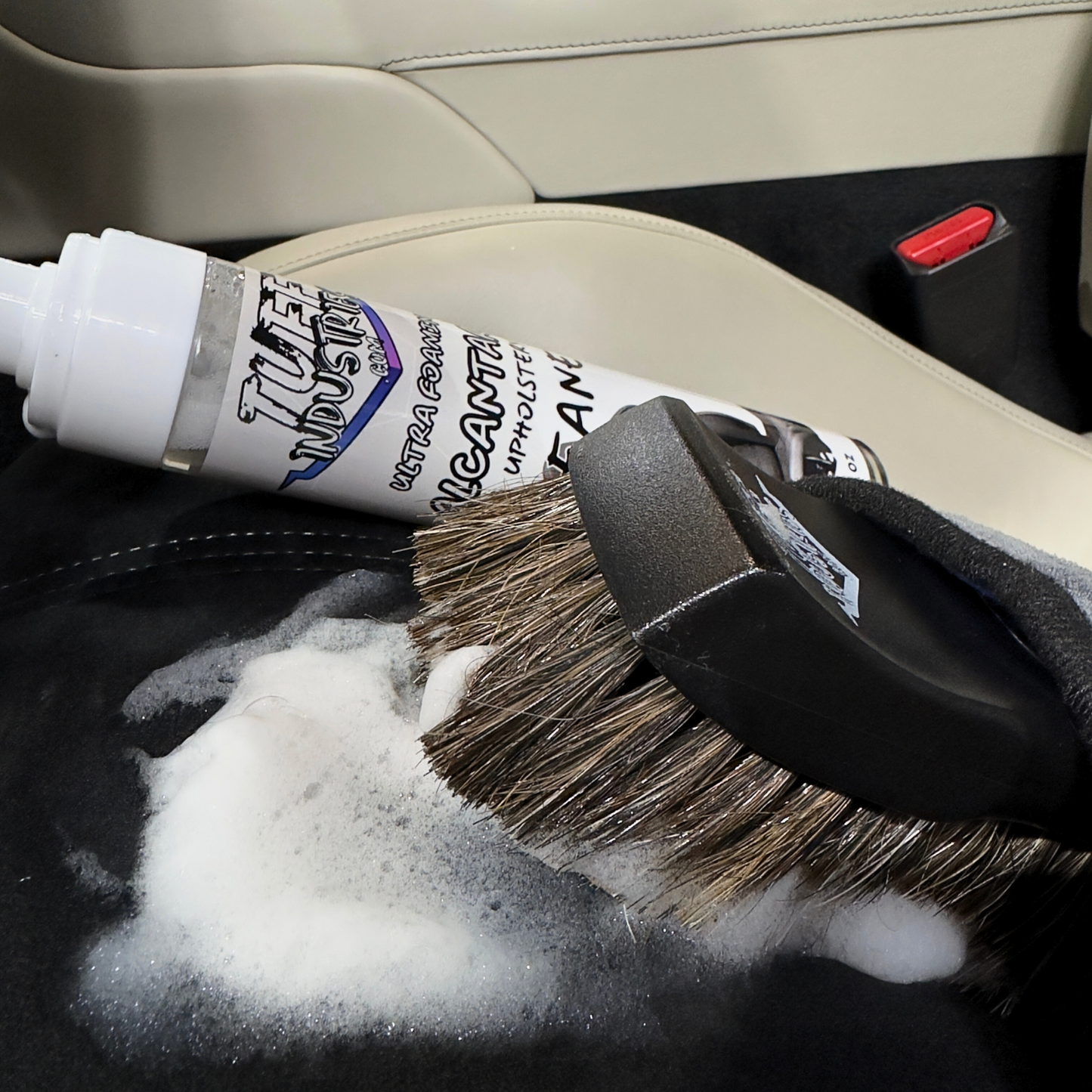 Alcantara & Upholstery Cleaner - Ultra Foaming Formula