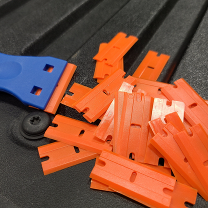 Plastic Scraper Tool + 25 blades
